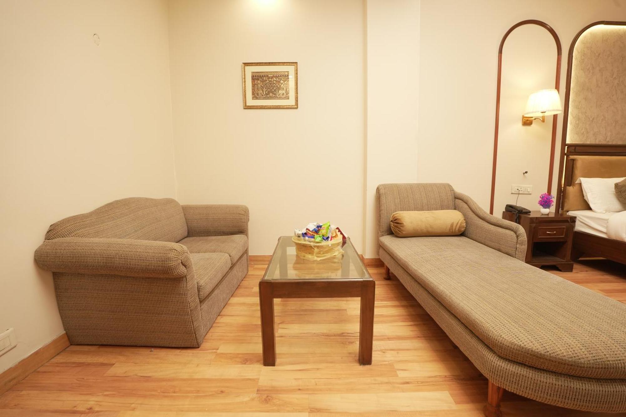 Hotel One Earth Park 3*